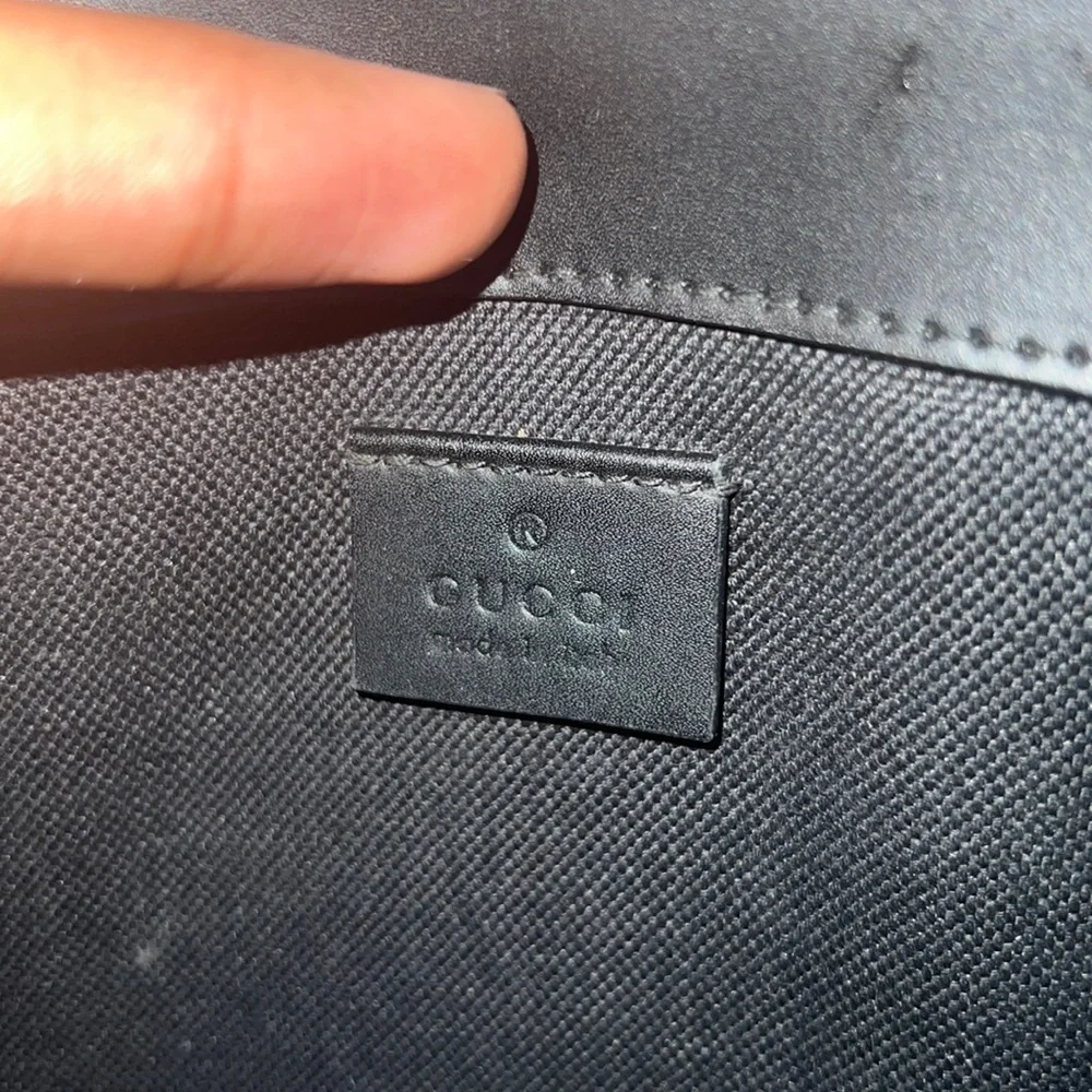 Gucci crossover bag and in great condition! - Picture 3 of 4